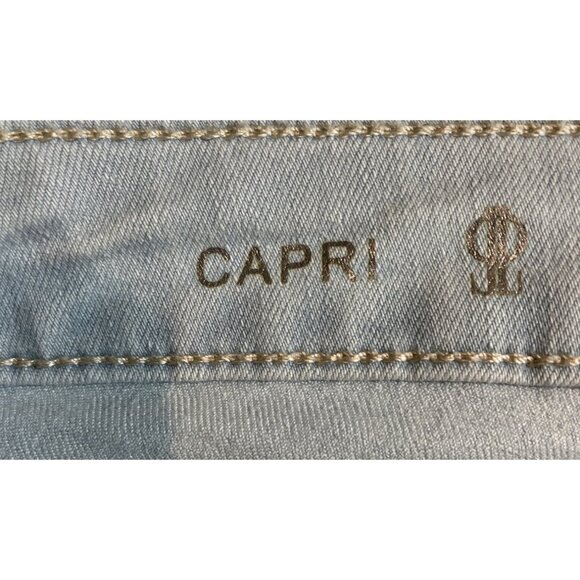 Jennifer Lopez Light Gray Capris - Picture 7 of 8